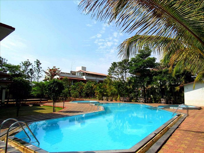 Resort pool